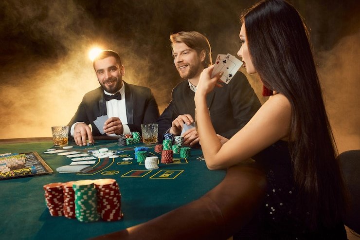 Mobile phone showing dapetduit slot Andar Bahar card table with Andar and Bahar sides